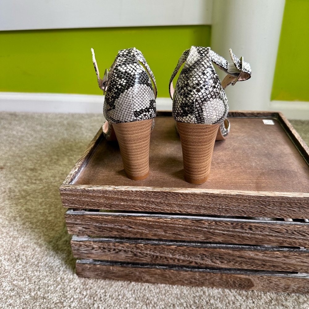 Block Heels - Picture 3 of 3